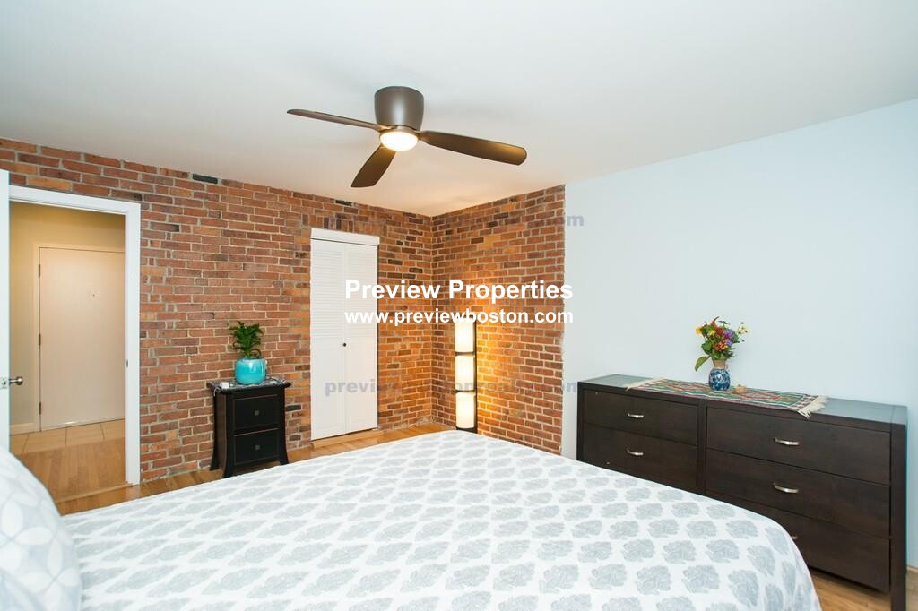 29 Brainerd Rd, Allston