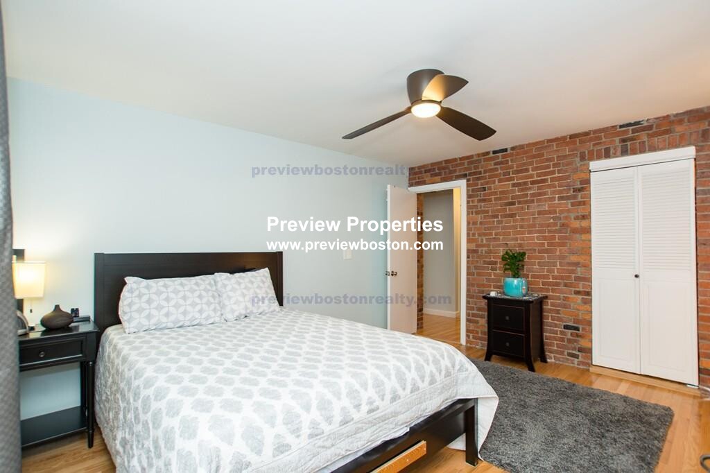 29 Brainerd Rd, Allston