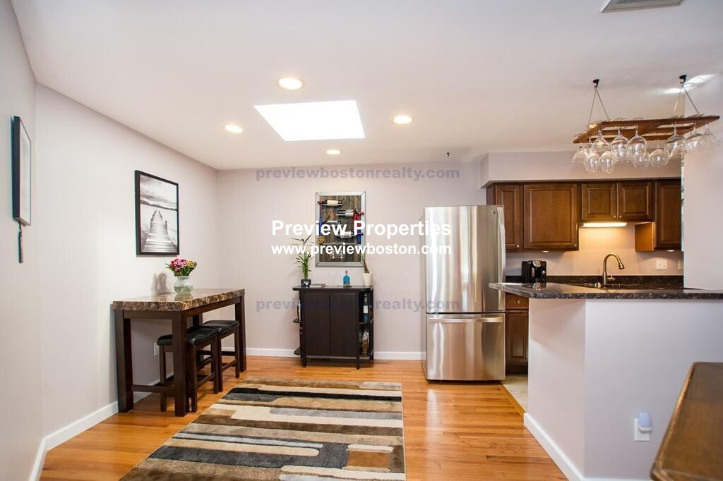 29 Brainerd Rd, Allston