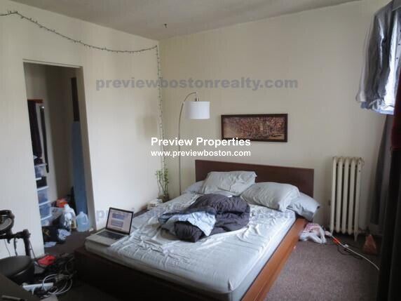 317 Summit Ave, Brighton