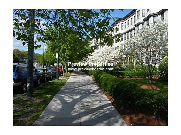 1880 Commonwealth Ave, Brighton