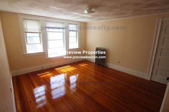 52 Brainerd Rd, Allston