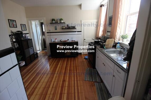 95 Coolidge St, Brighton
