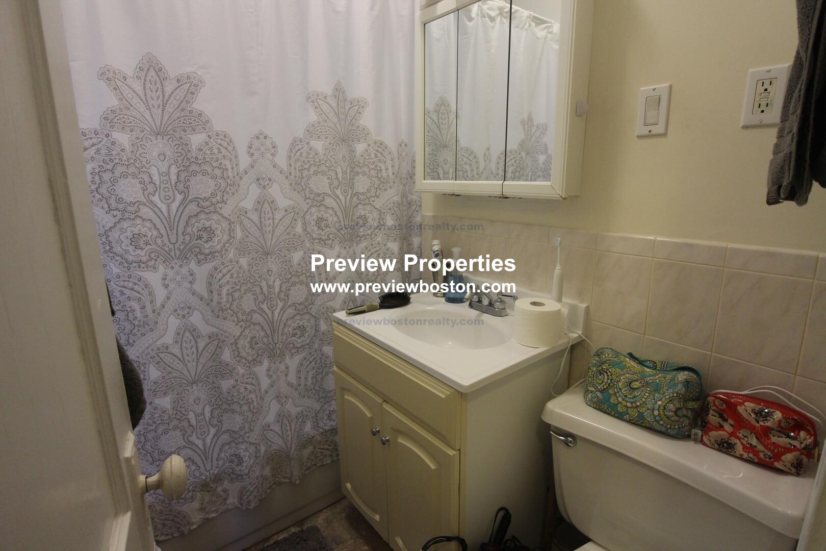 1637 Commonwealth Ave, Brighton