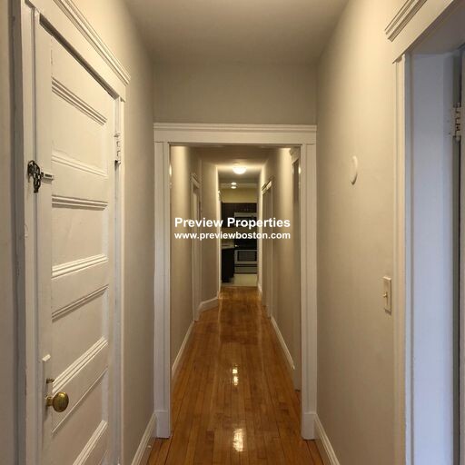 9 Upland Rd, Porter Square