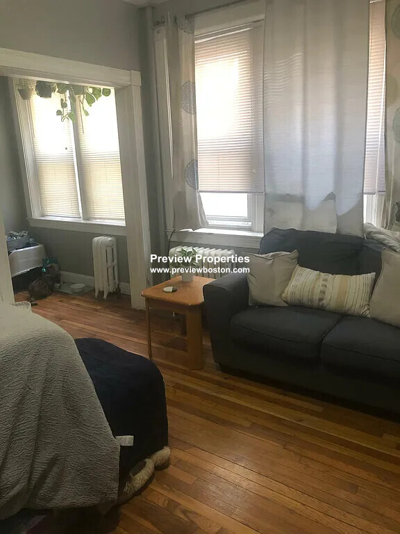 1637 Commonwealth Ave, Brighton