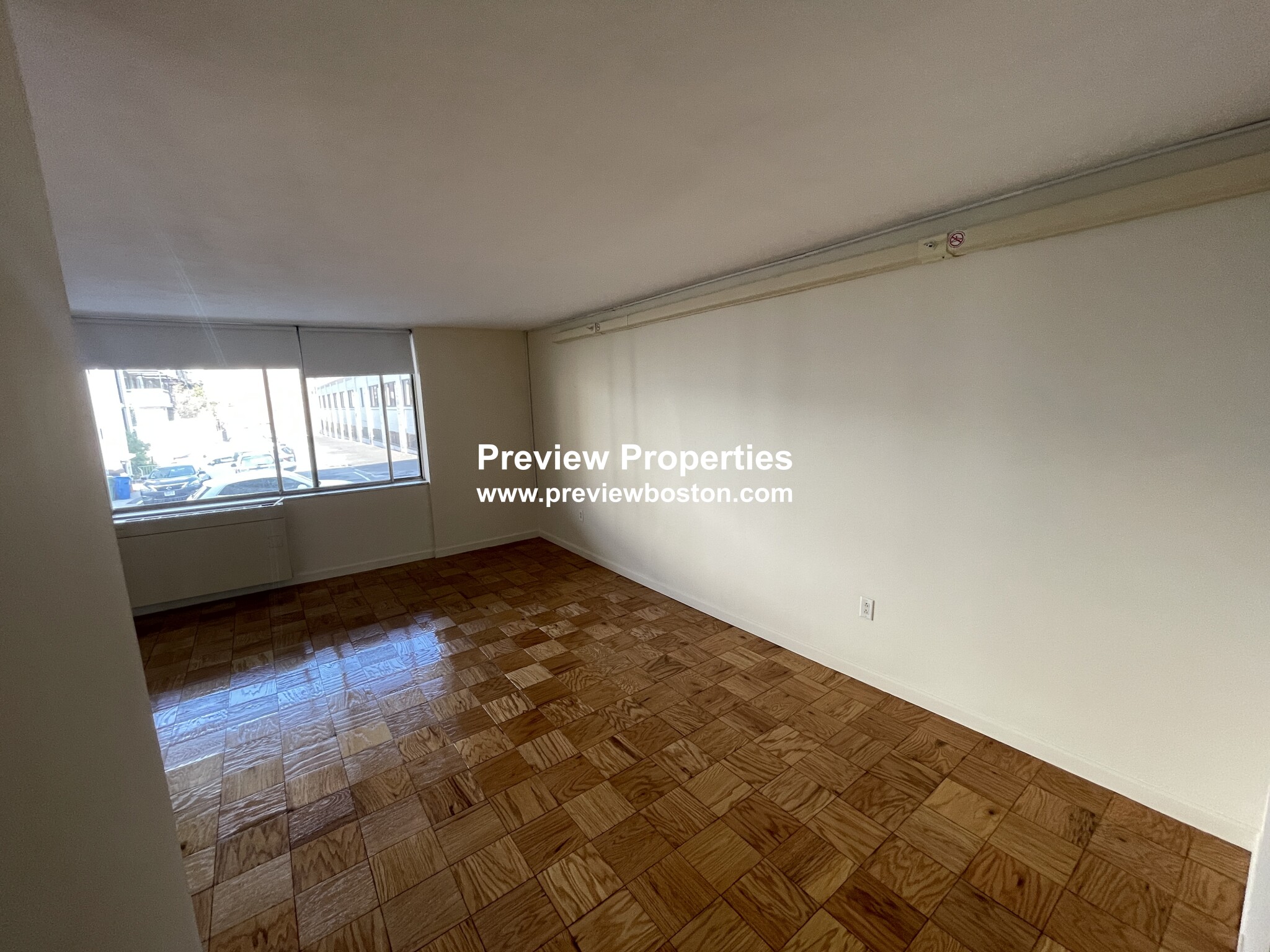 101 Monmouth St, Longwood