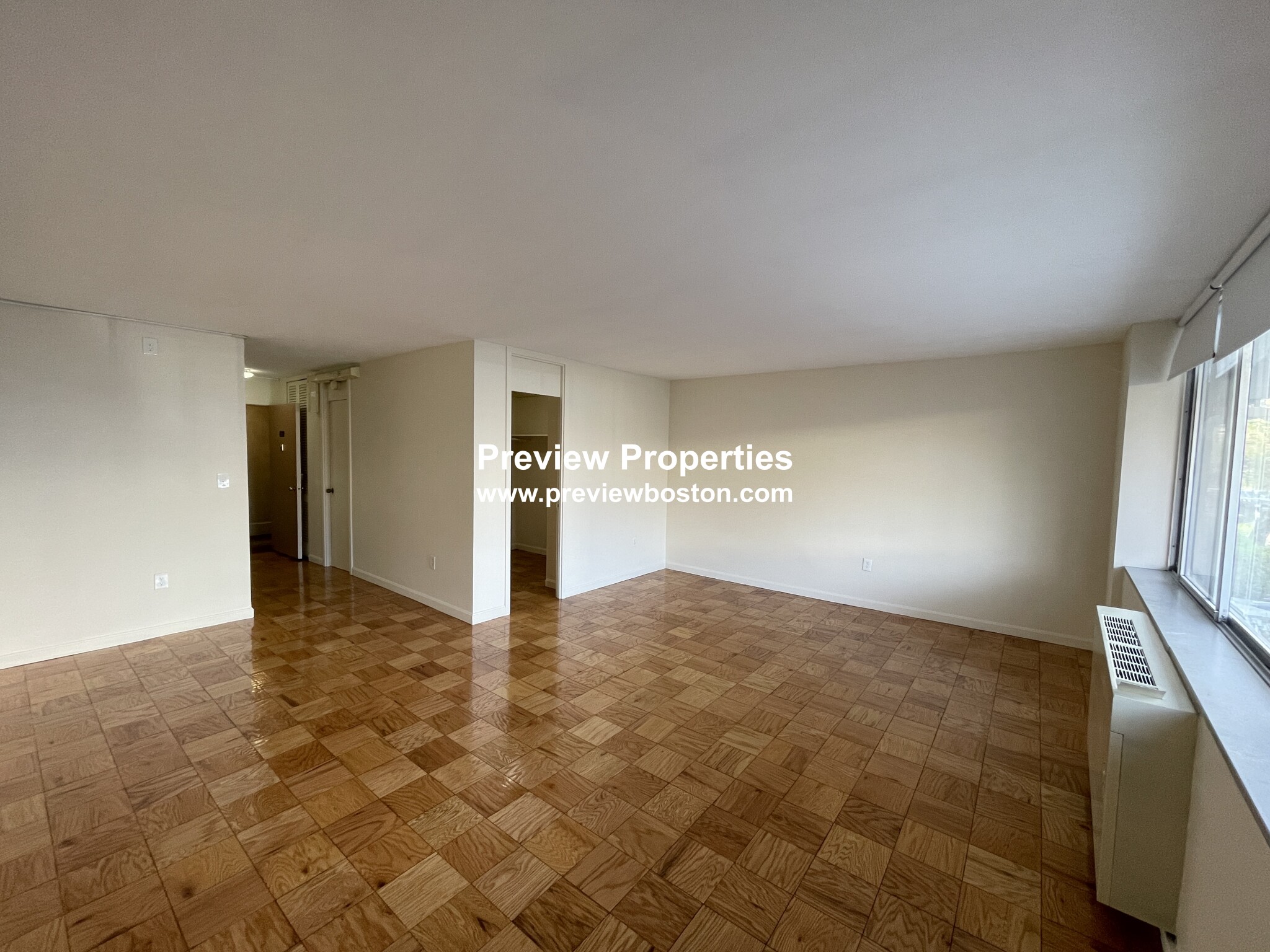 101 Monmouth St, Longwood