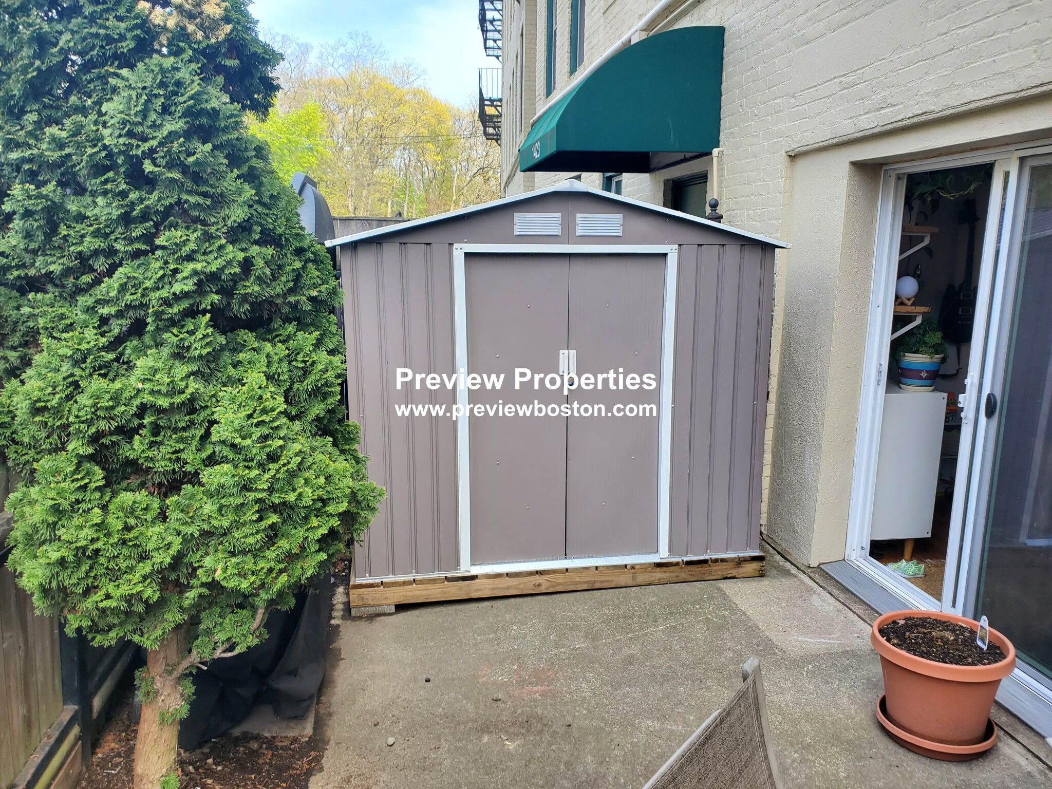 1423 Commonwealth Ave, Brighton