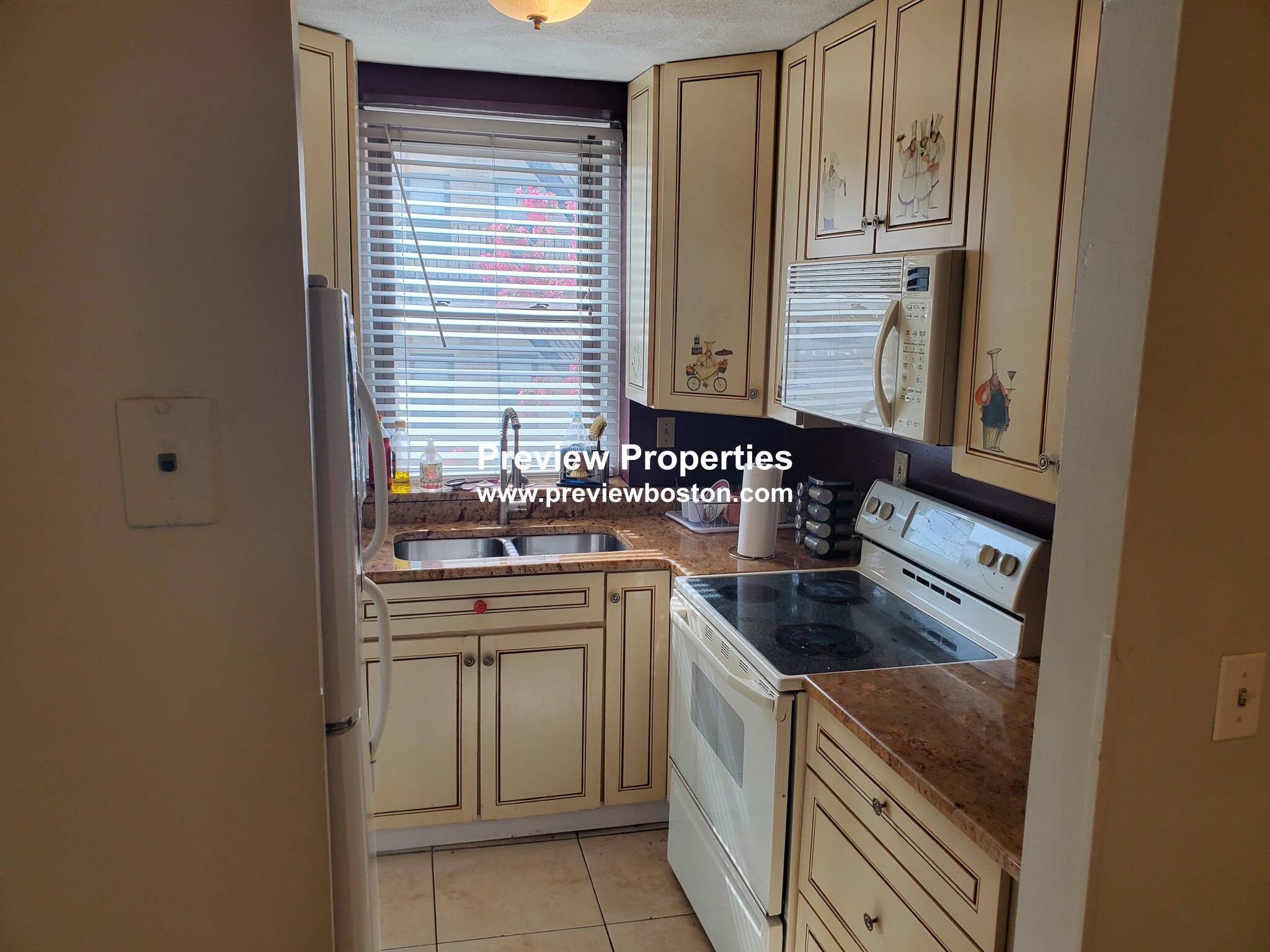 1427 Commonwealth Ave, Allston