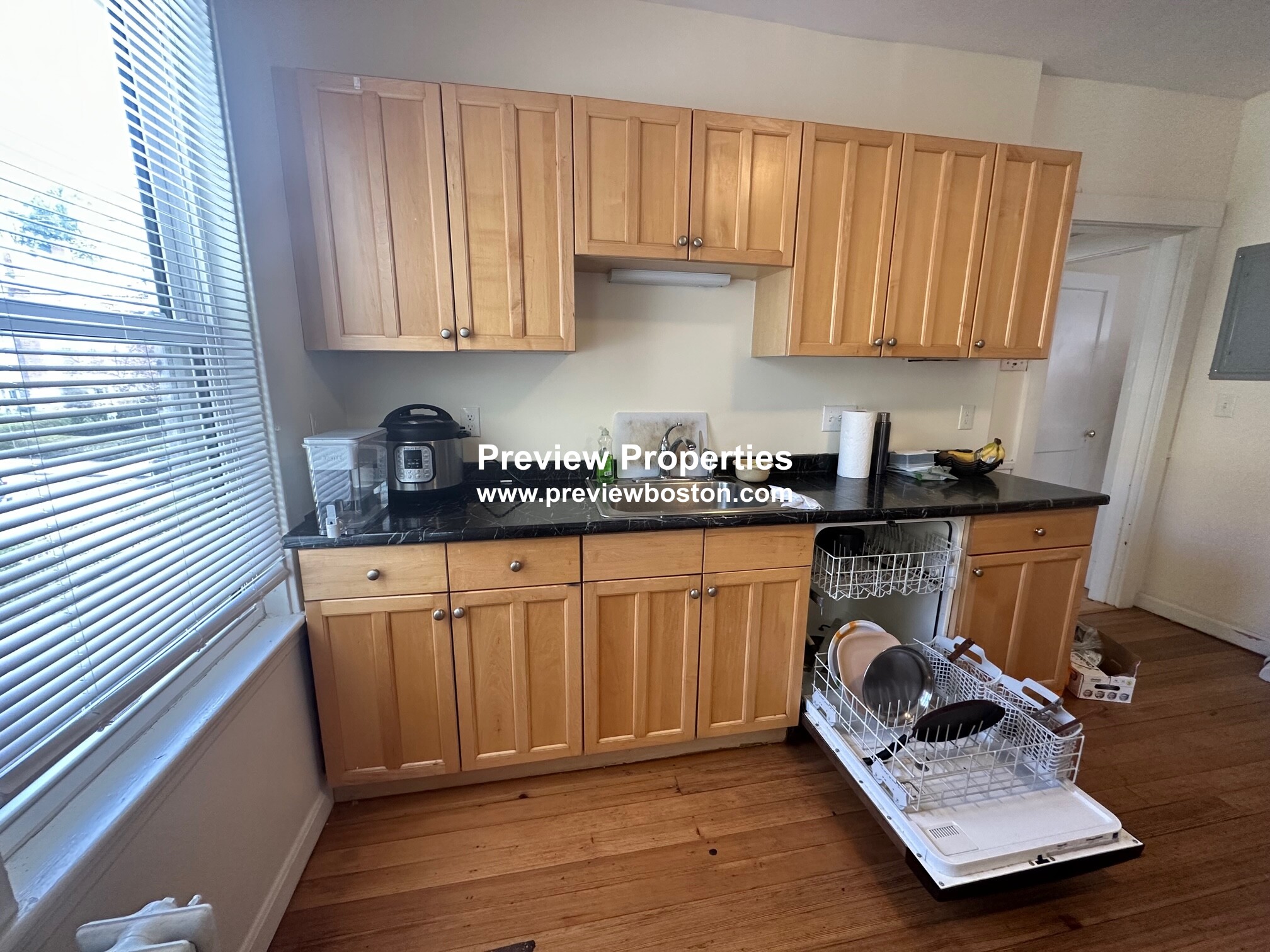 41 Hunnewell Ave, Brighton