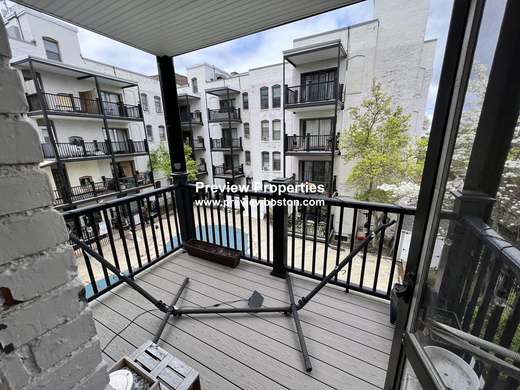 4 Commonwealth Ct, Brighton