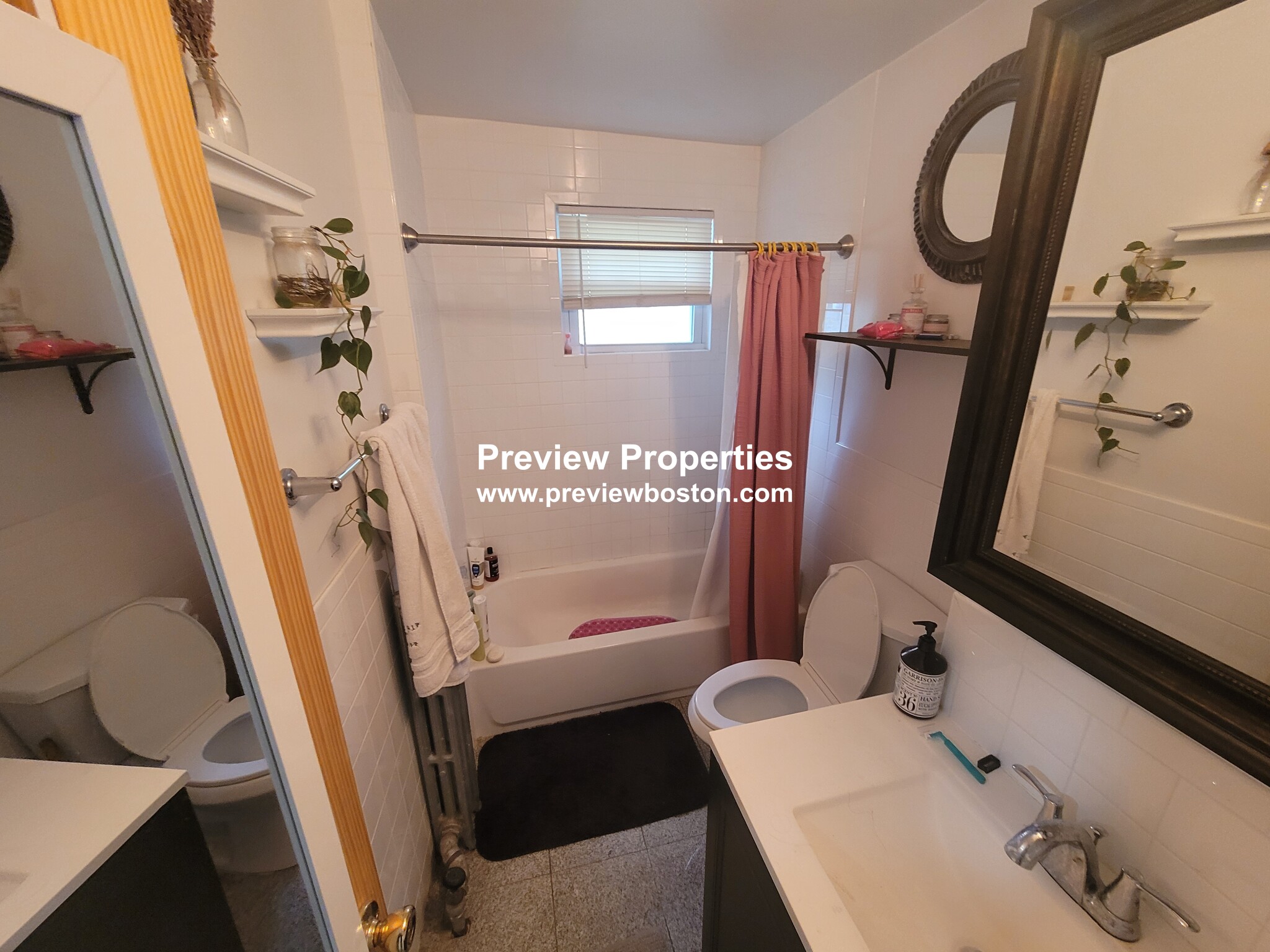 12 Logan St, Roxbury