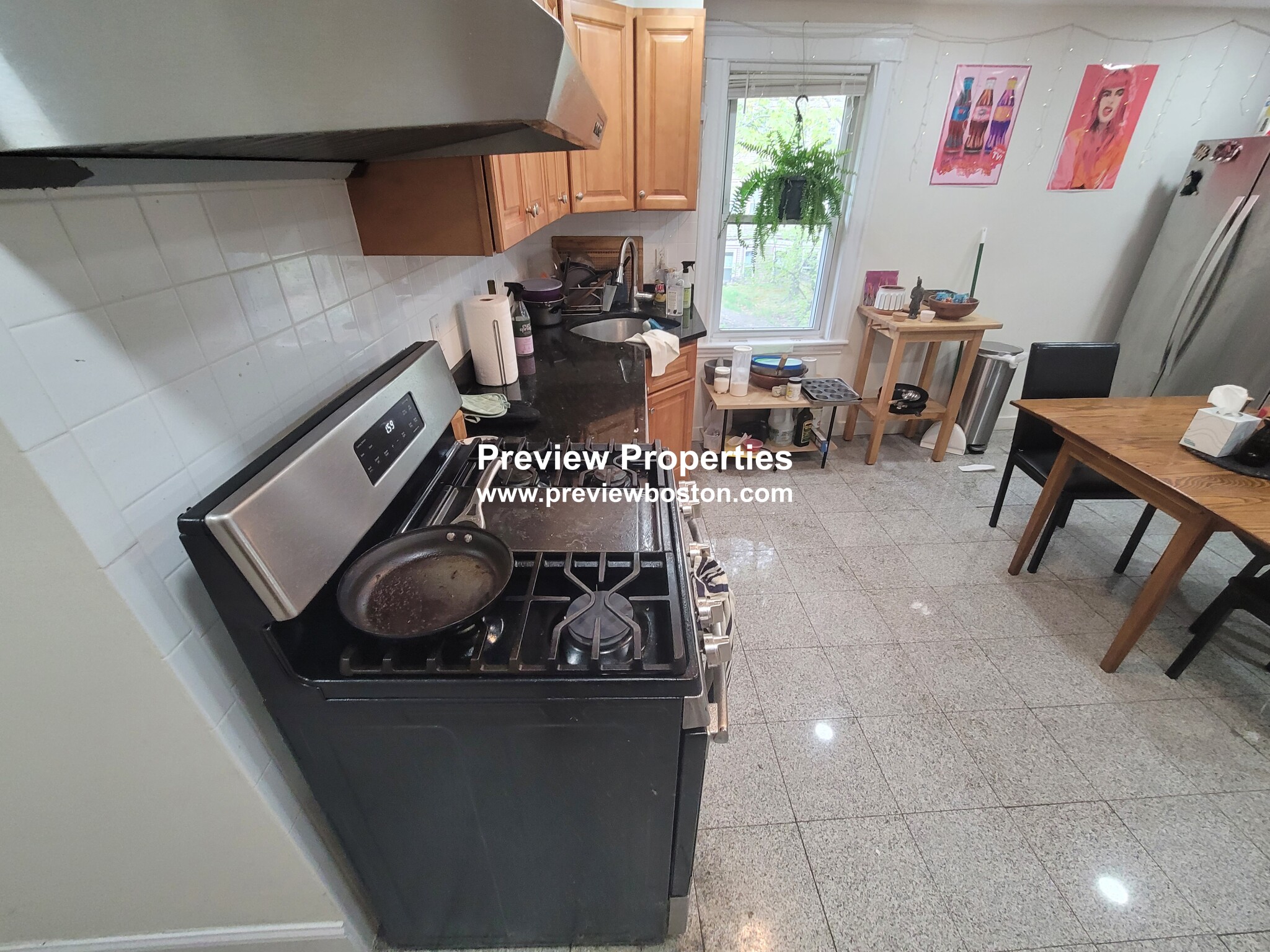 12 Logan St, Roxbury