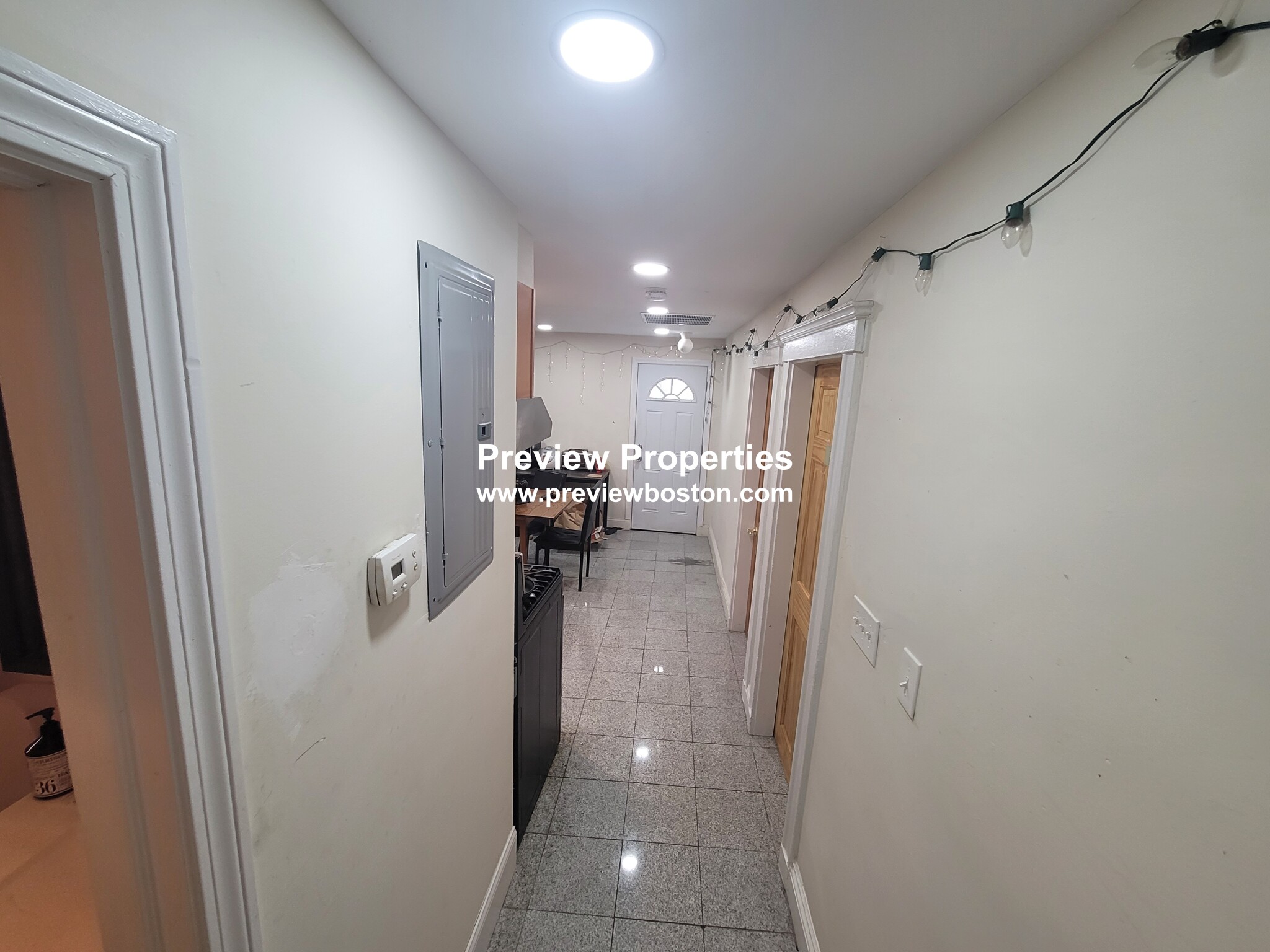 12 Logan St, Roxbury