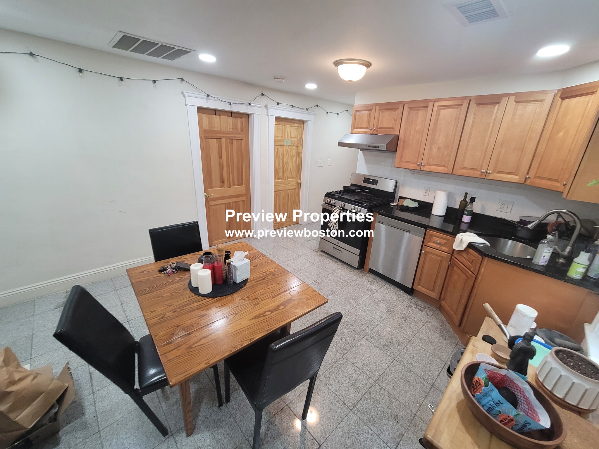 12 Logan St, Roxbury