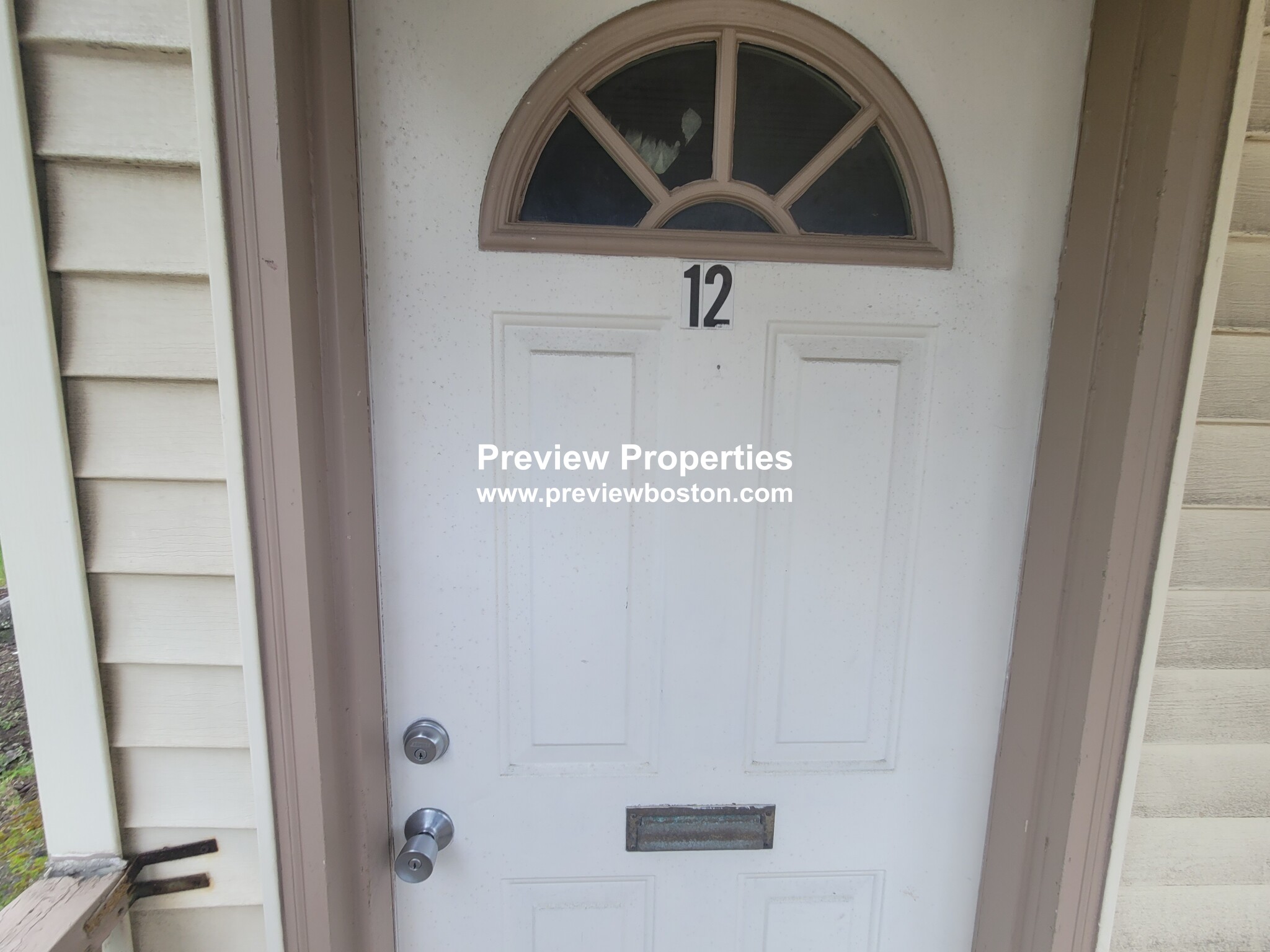 12 Logan St, Roxbury