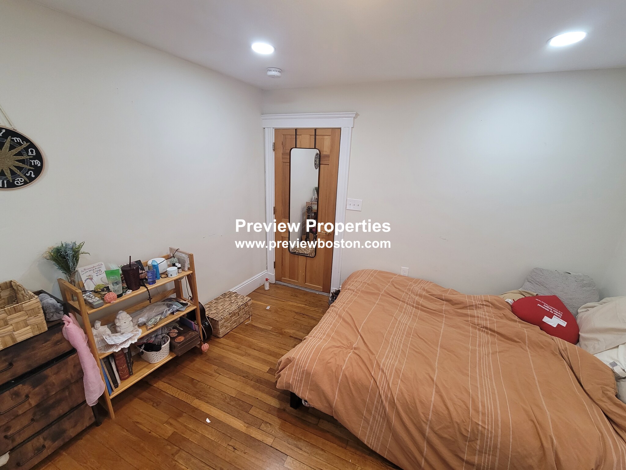 12 Logan St, Roxbury