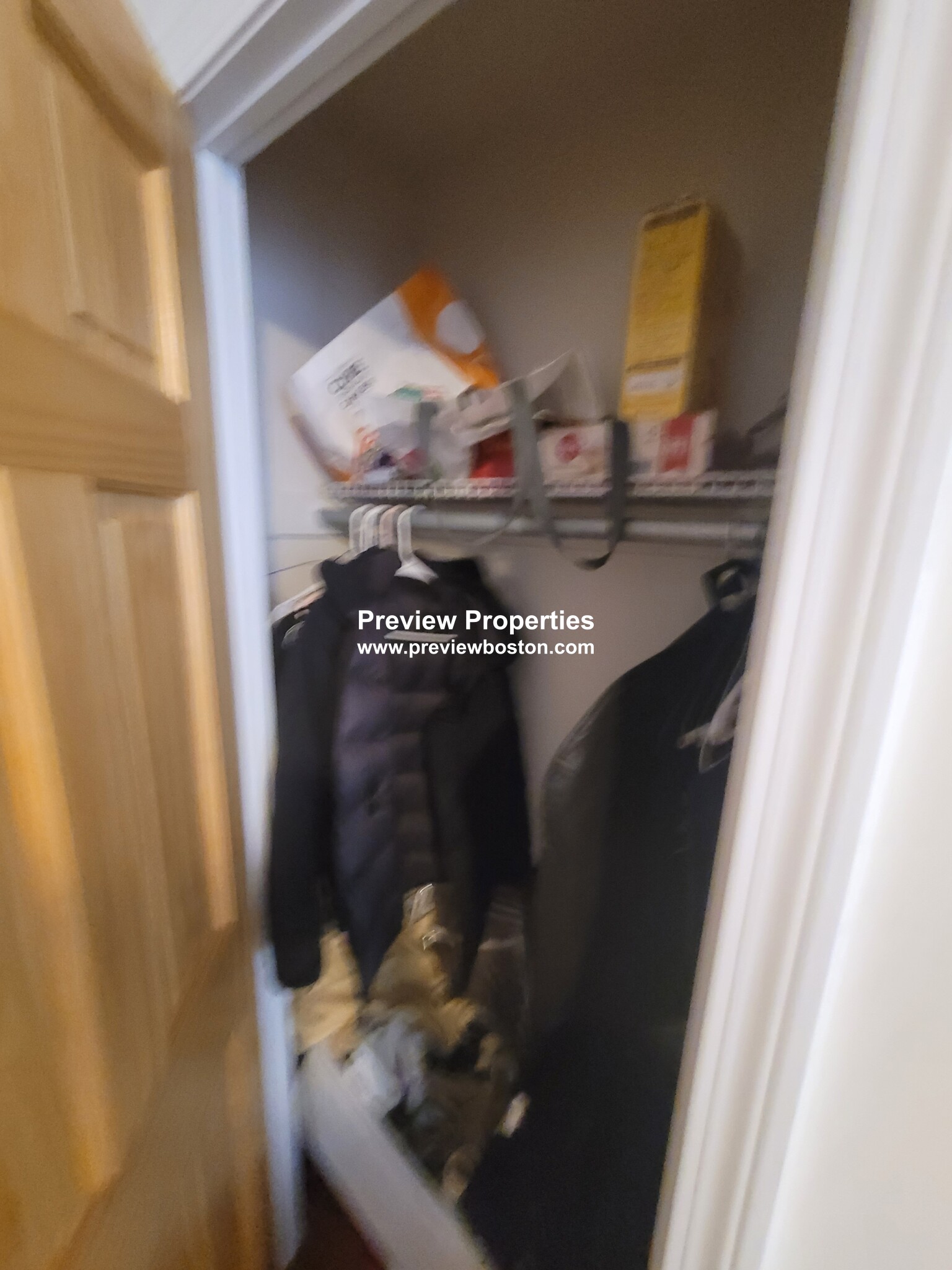 12 Logan St, Roxbury