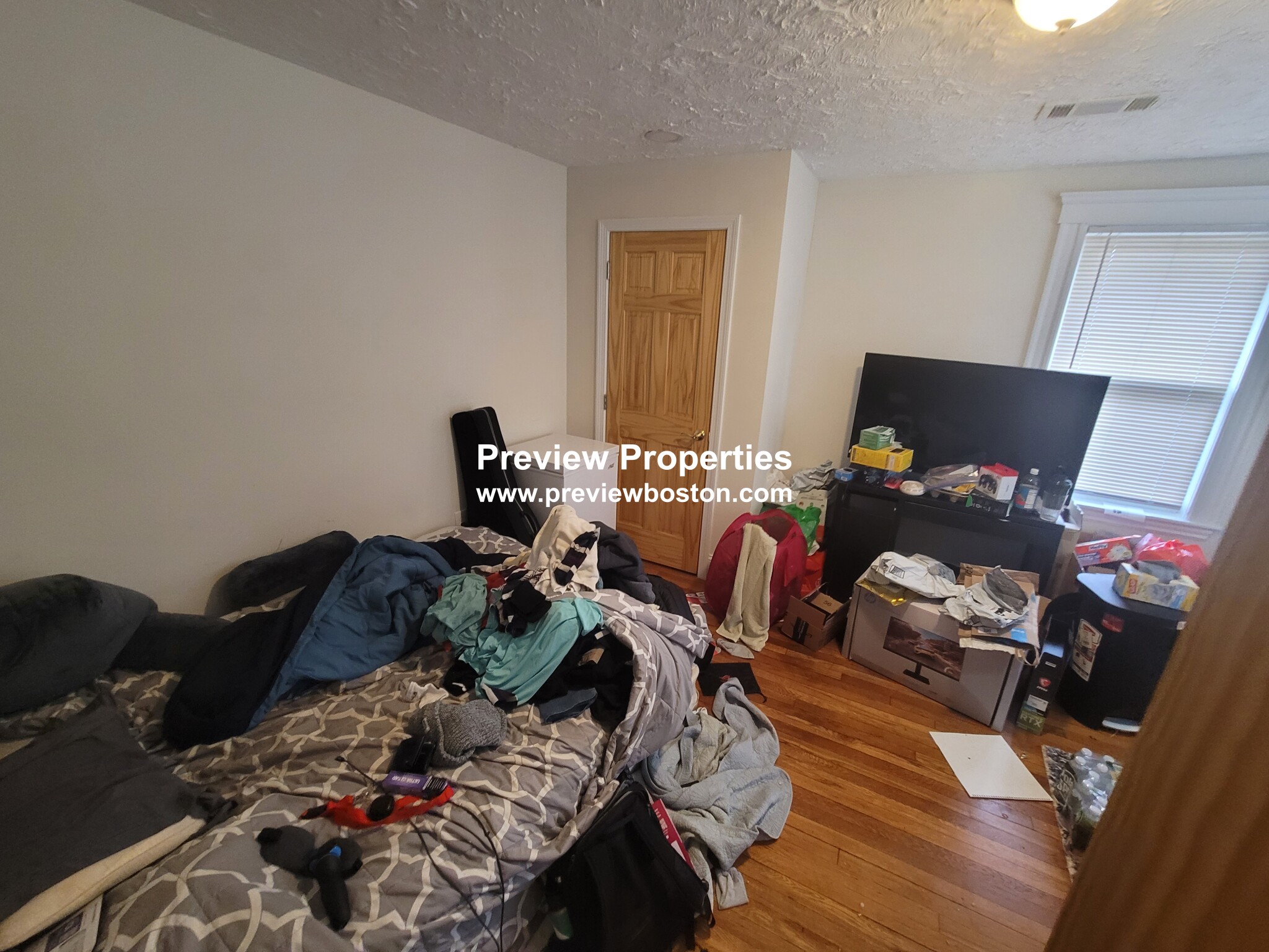 12 Logan St, Roxbury