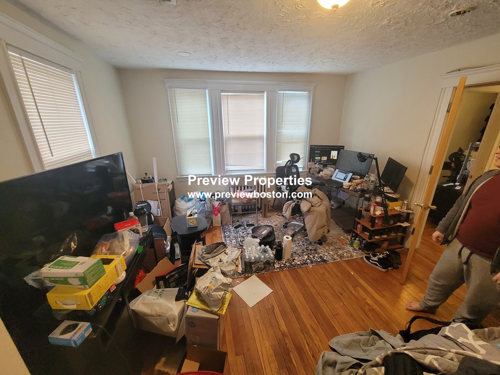 12 Logan St, Roxbury