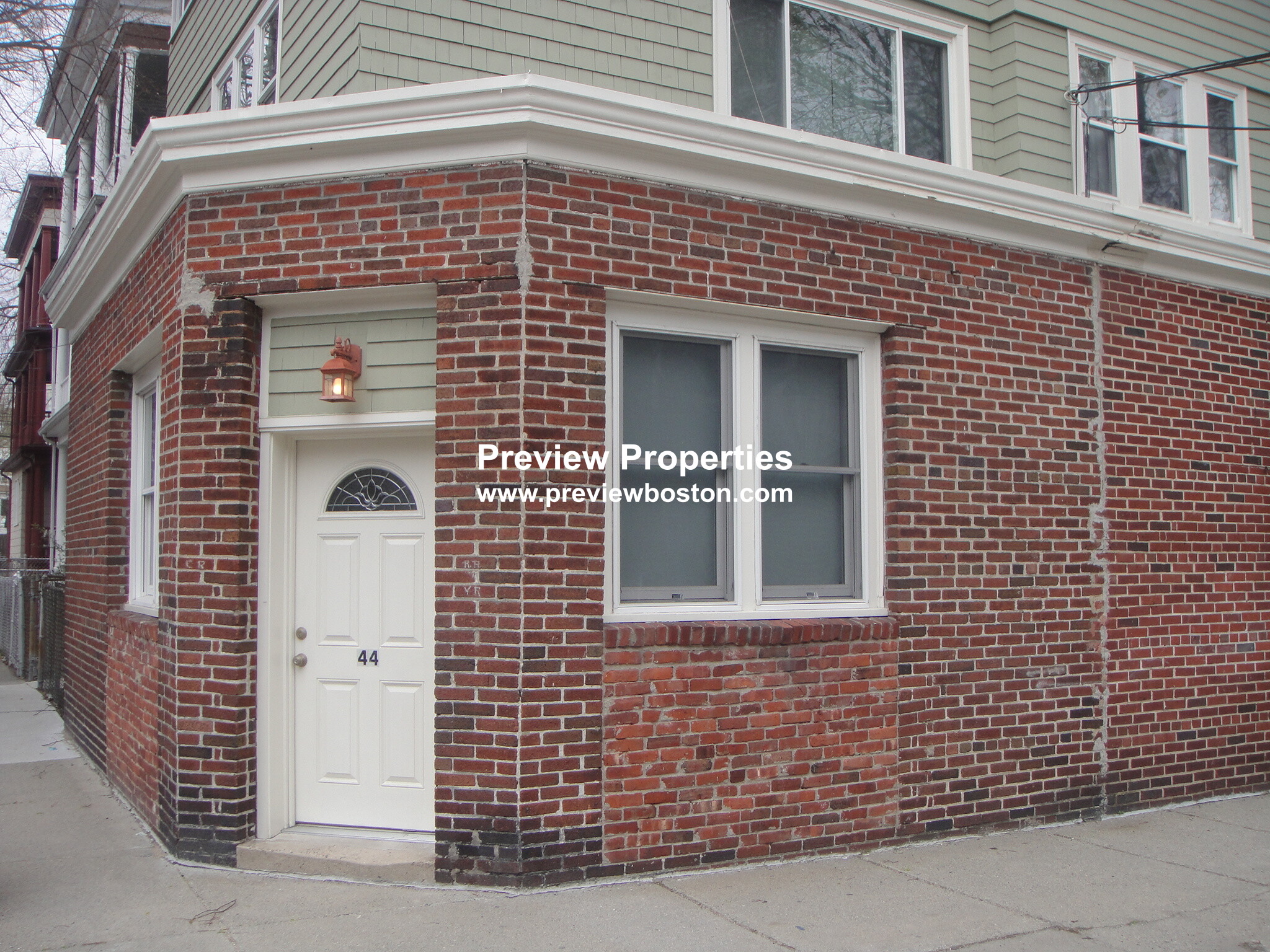 44 Edgar Ave, Magoun Square