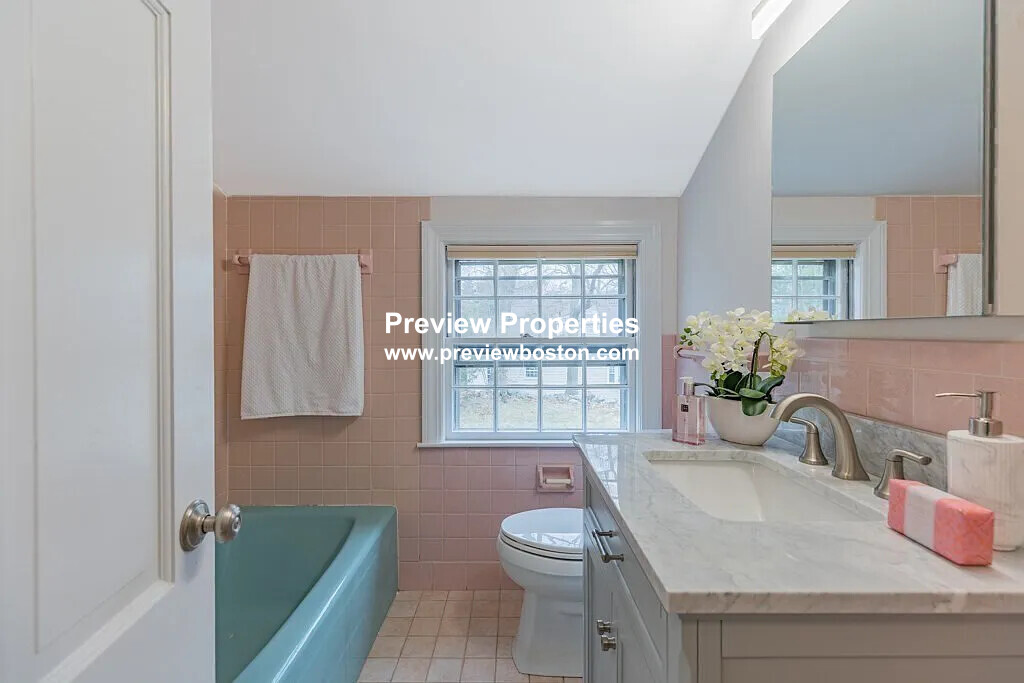 134 Stony Brook Rd, Belmont Hill