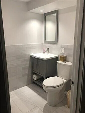 102 Crestview Rd, Belmont Hill