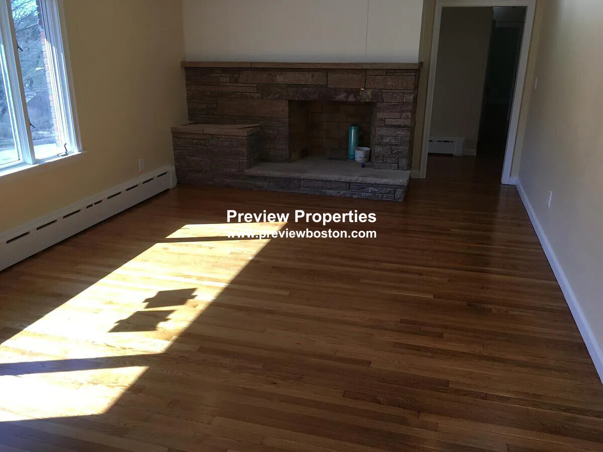 102 Crestview Rd, Belmont Hill