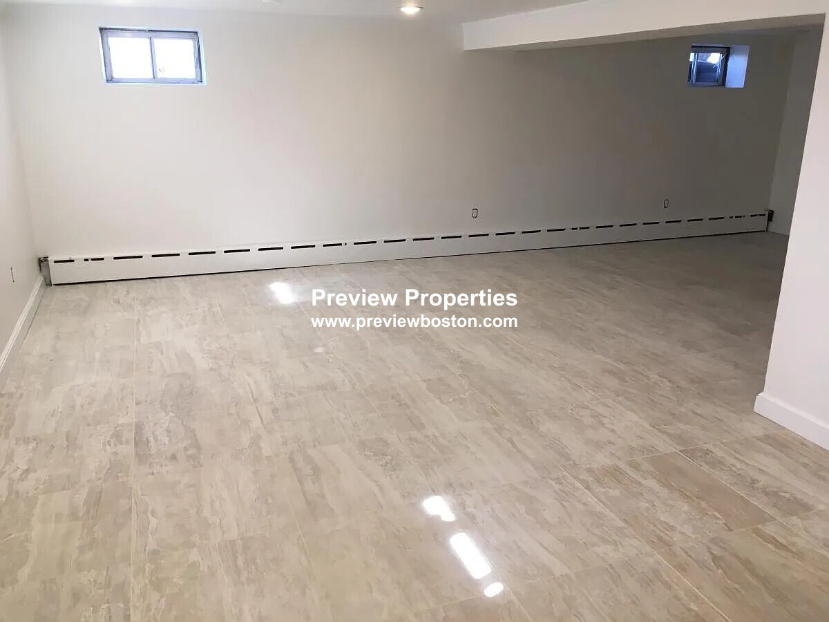 102 Crestview Rd, Belmont Hill