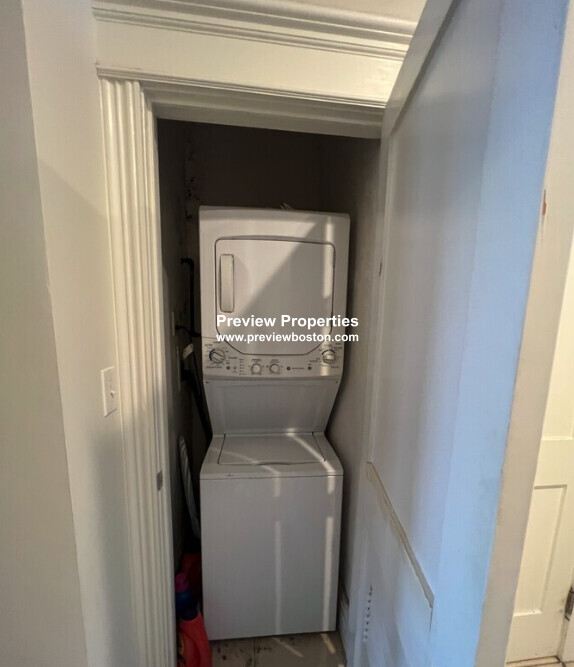 181 Harvard St, Coolidge Corner