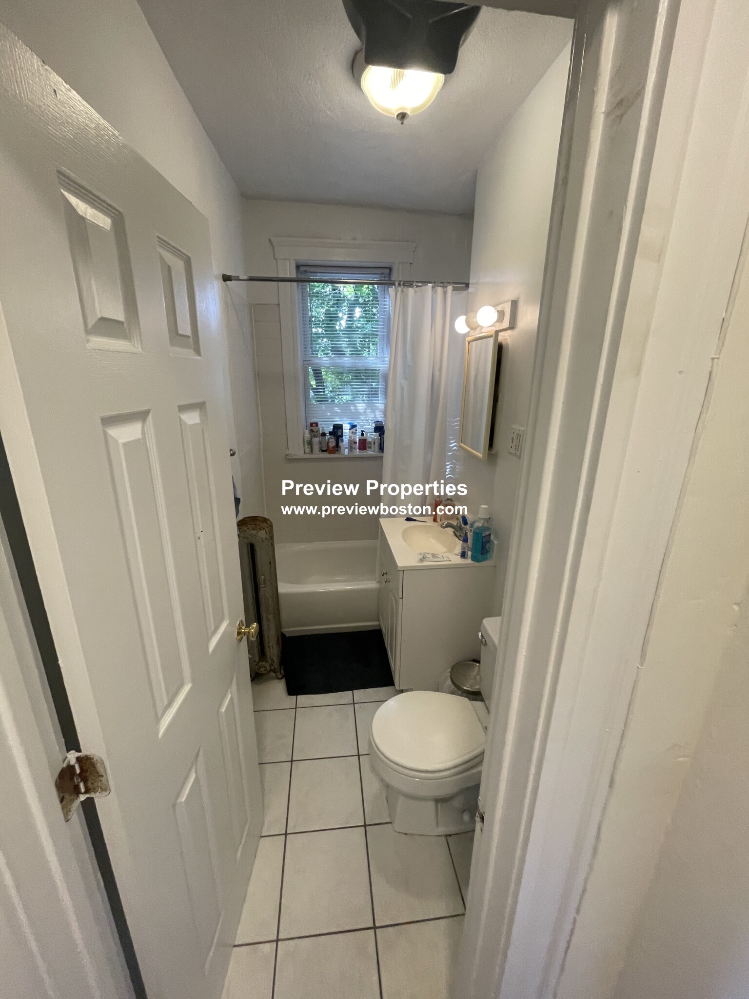 6 Camelot Ct, Allston