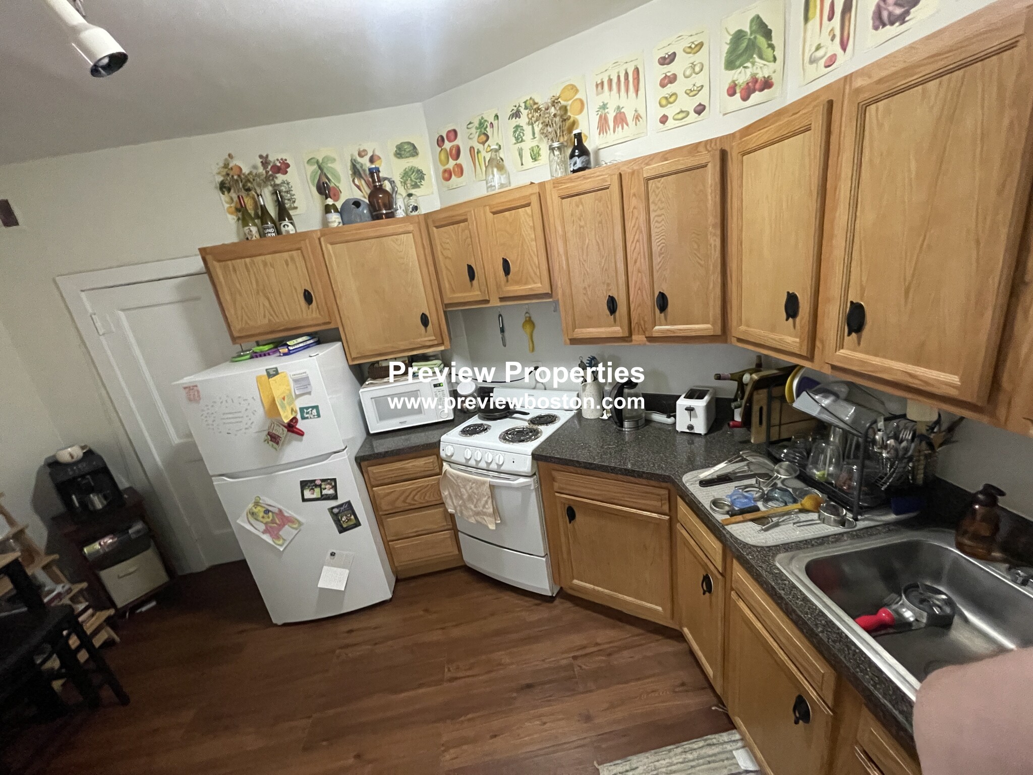 1595 Beacon St, Washington Square