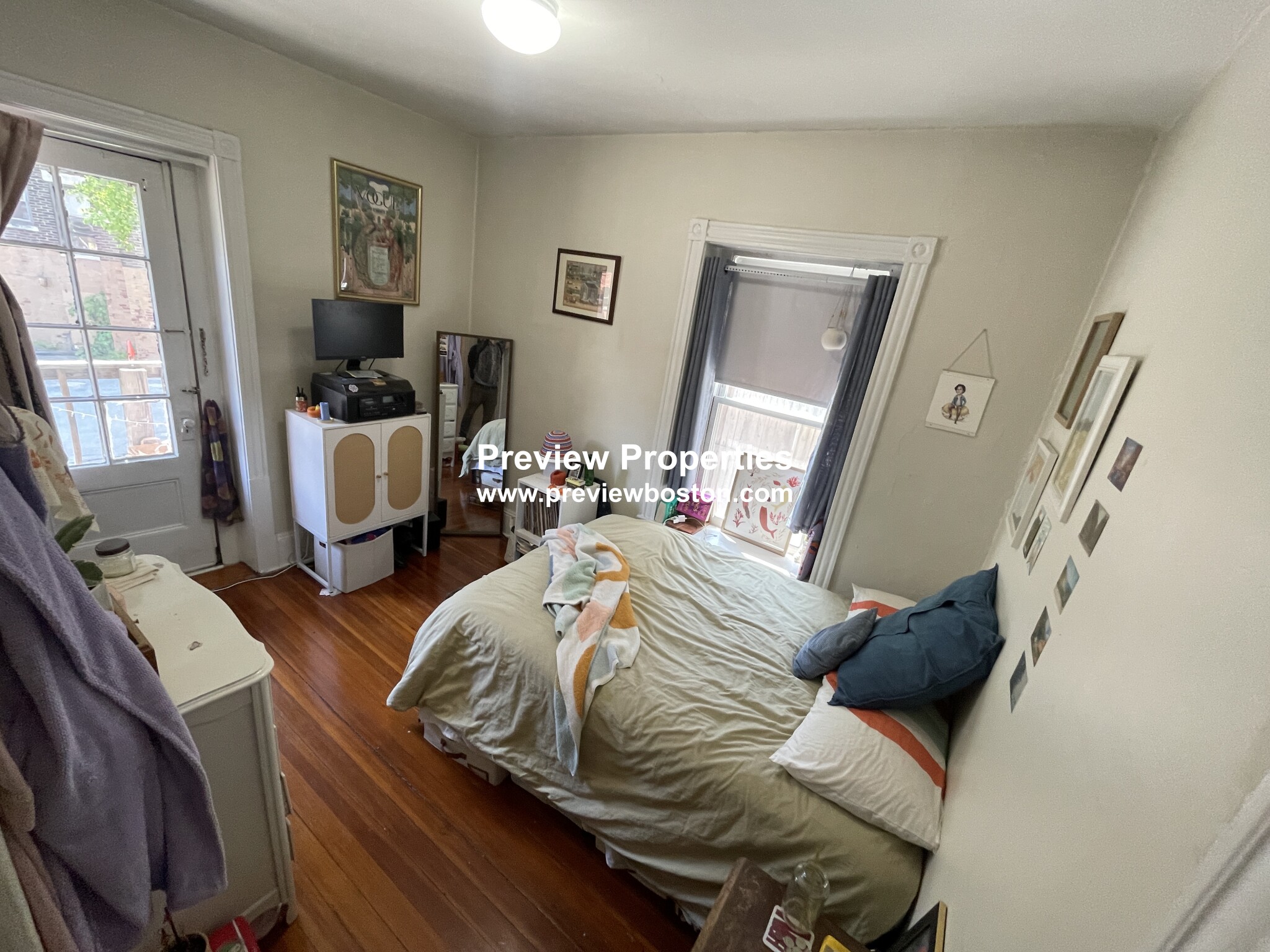 1595 Beacon St, Washington Square