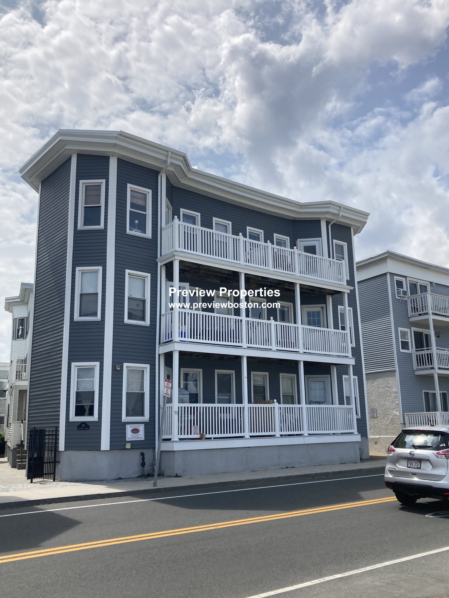 90 Winthrop Shore Dr, Winthrop