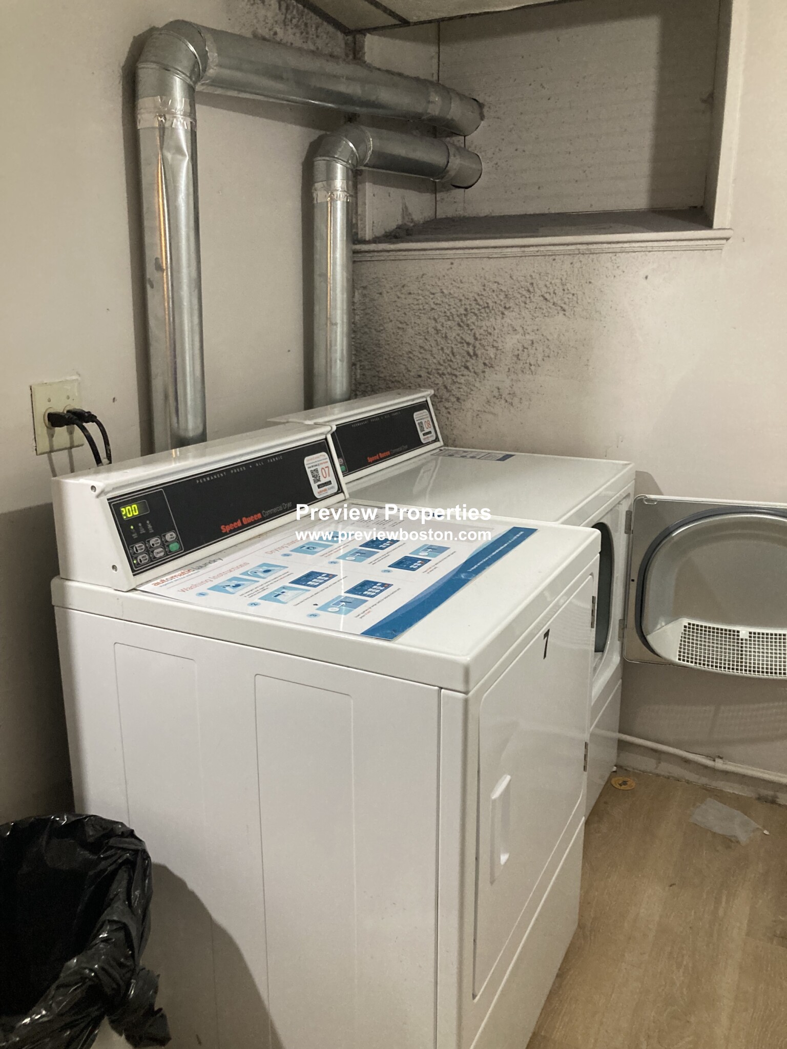 90 Winthrop Shore Dr, Winthrop