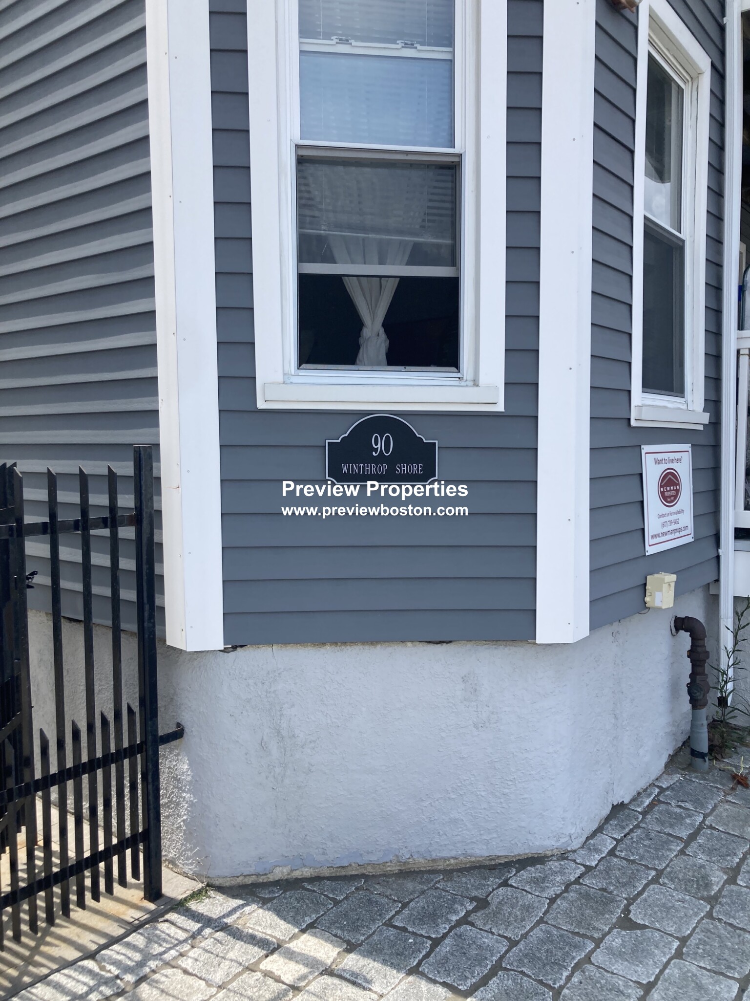 90 Winthrop Shore Dr, Winthrop