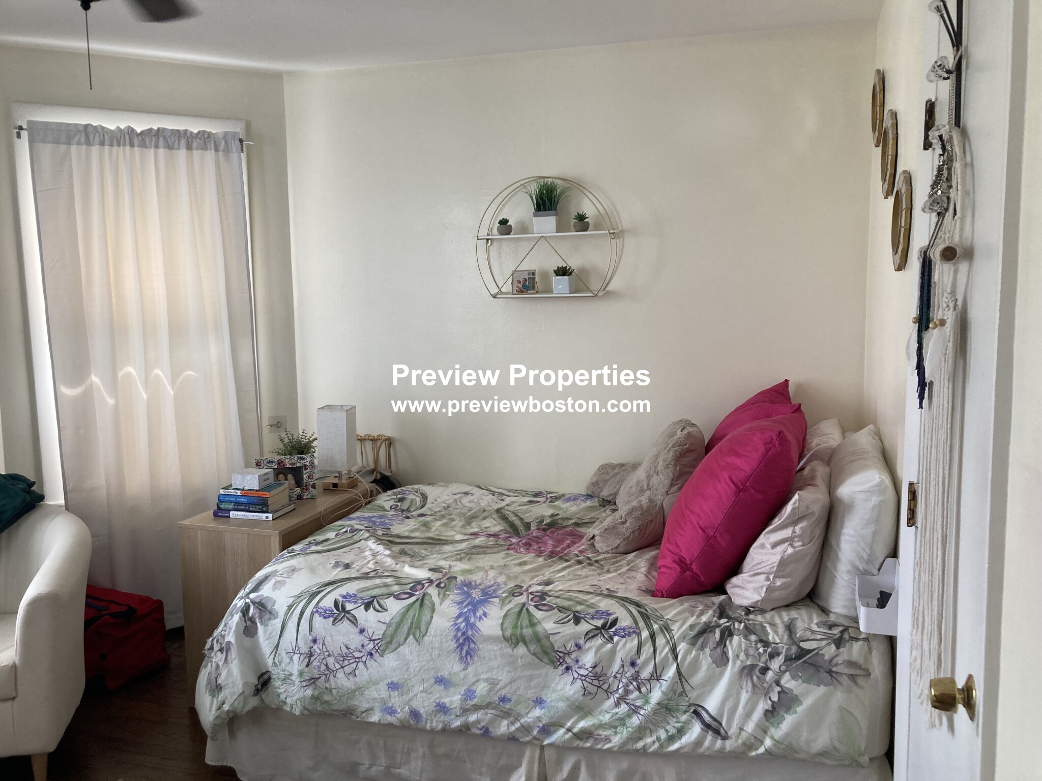 90 Winthrop Shore Dr, Winthrop