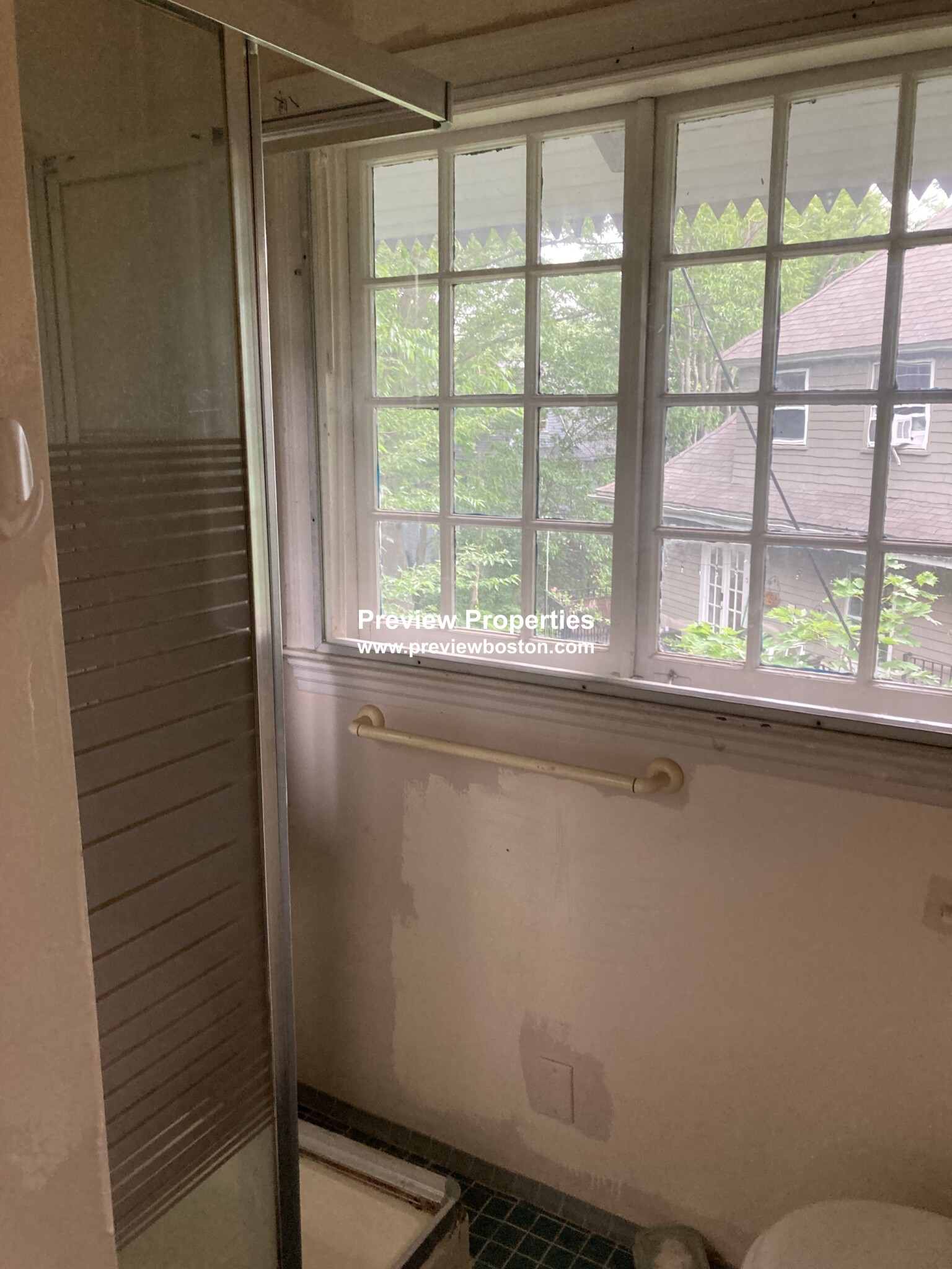 132 Kilsyth Rd, Brighton