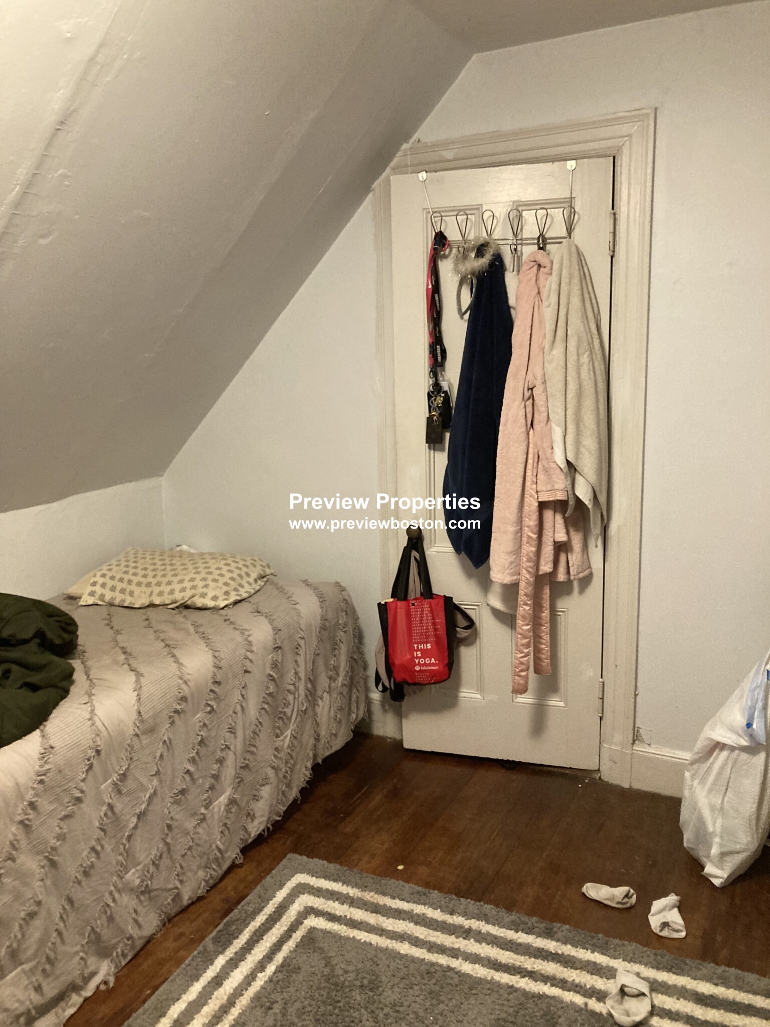 132 Kilsyth Rd, Brighton