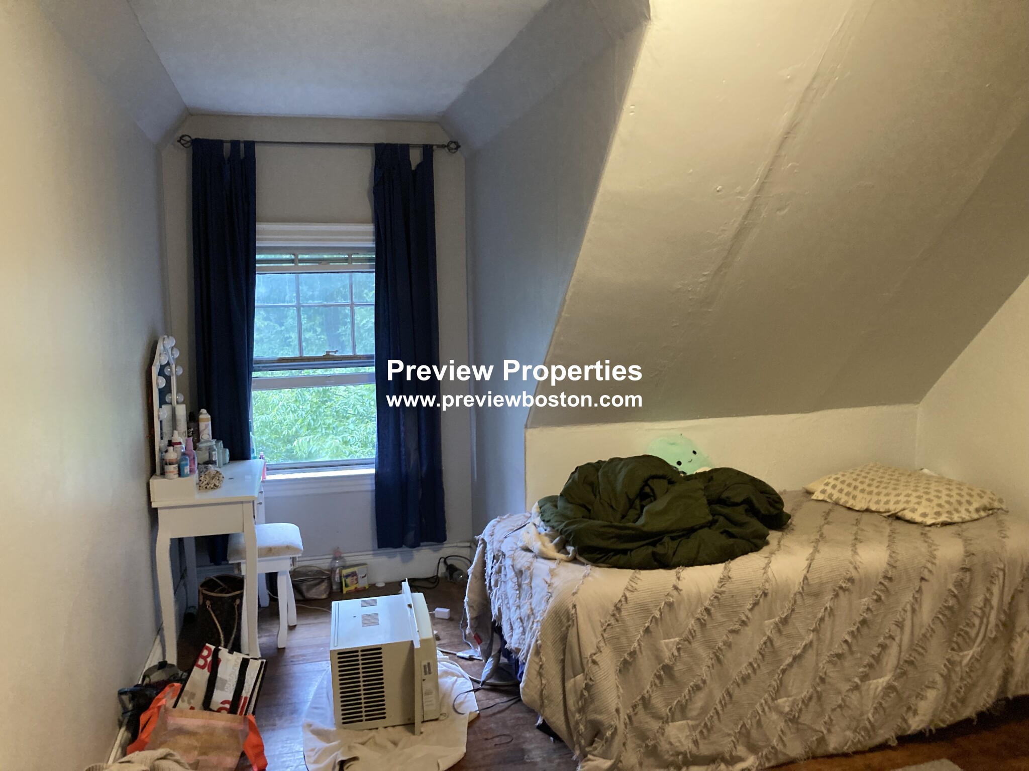 132 Kilsyth Rd, Brighton