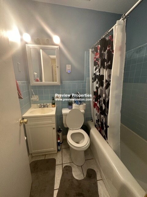 11 Aberdeen St, Fenway