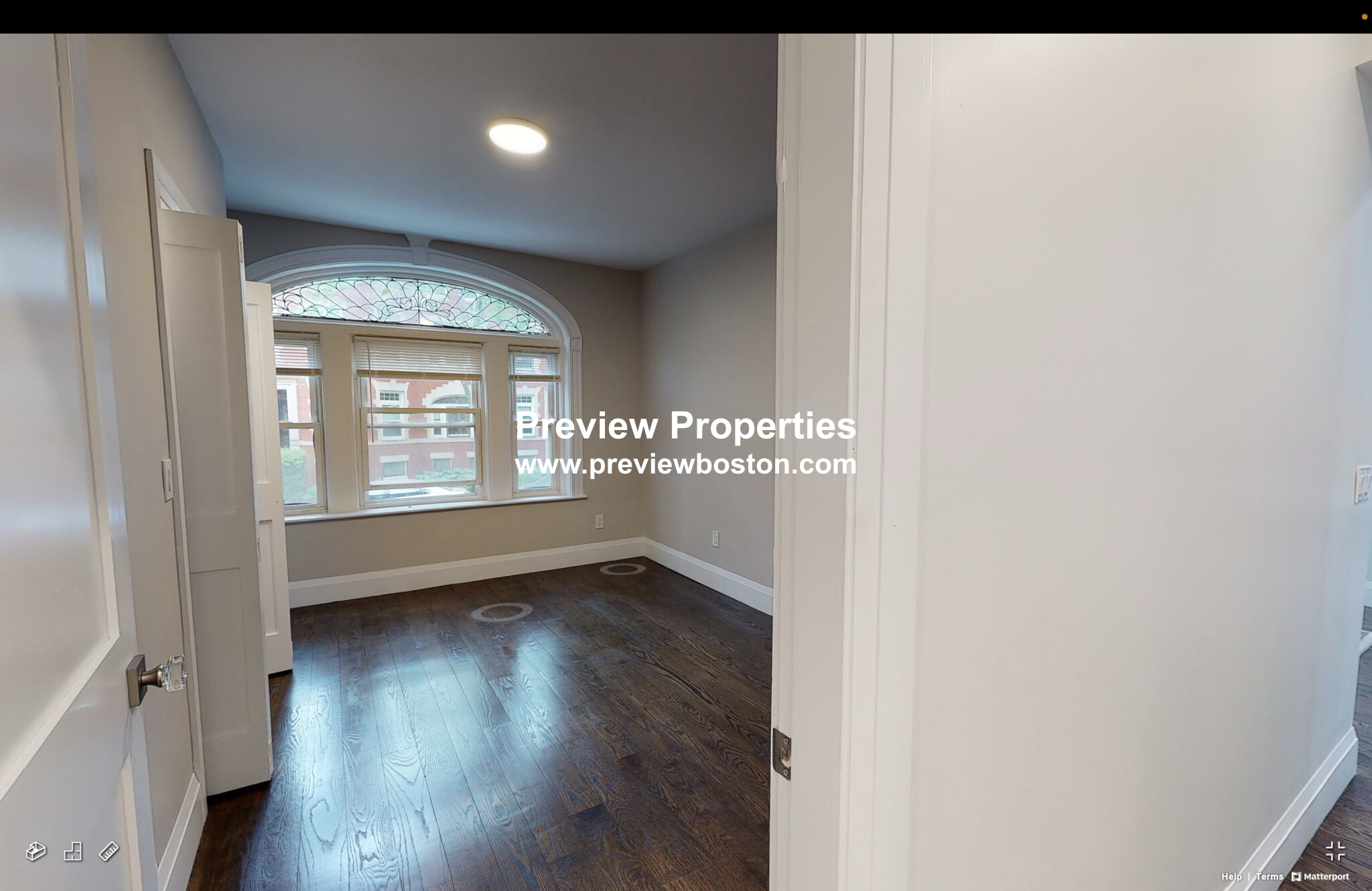 7 Strathmore Rd, Washington Square