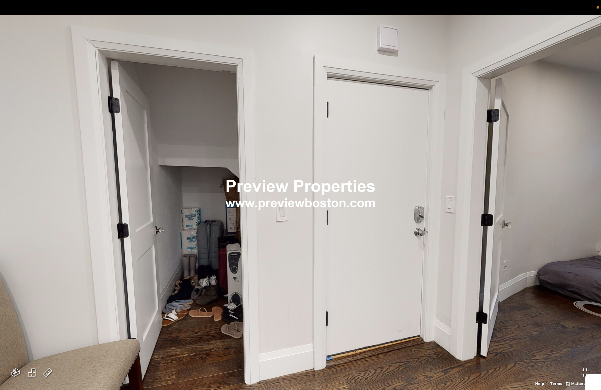 7 Strathmore Rd, Washington Square