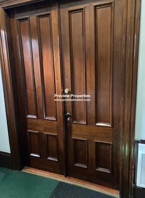 94 Mount Pleasant Ave, Roxbury