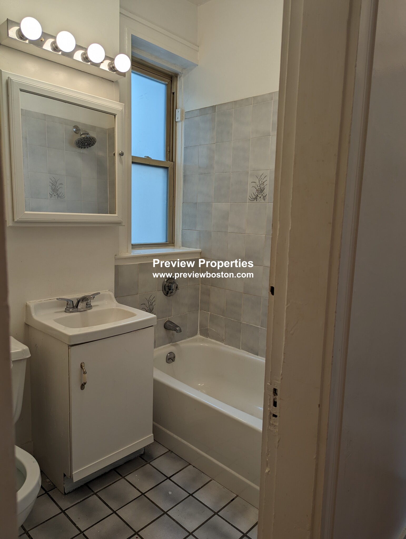 1673 Commonwealth Ave, Brighton