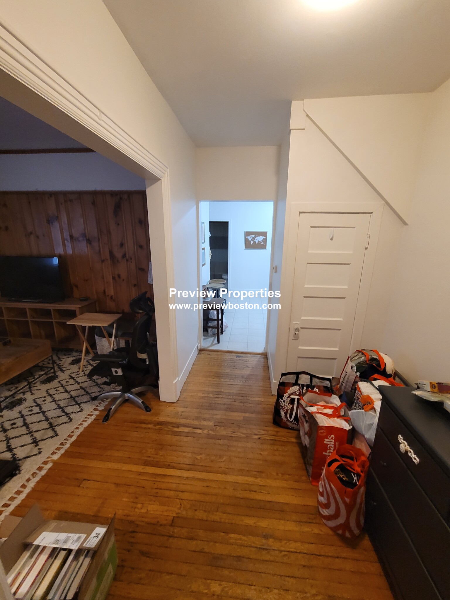 20 Oak Square Ave, Brighton