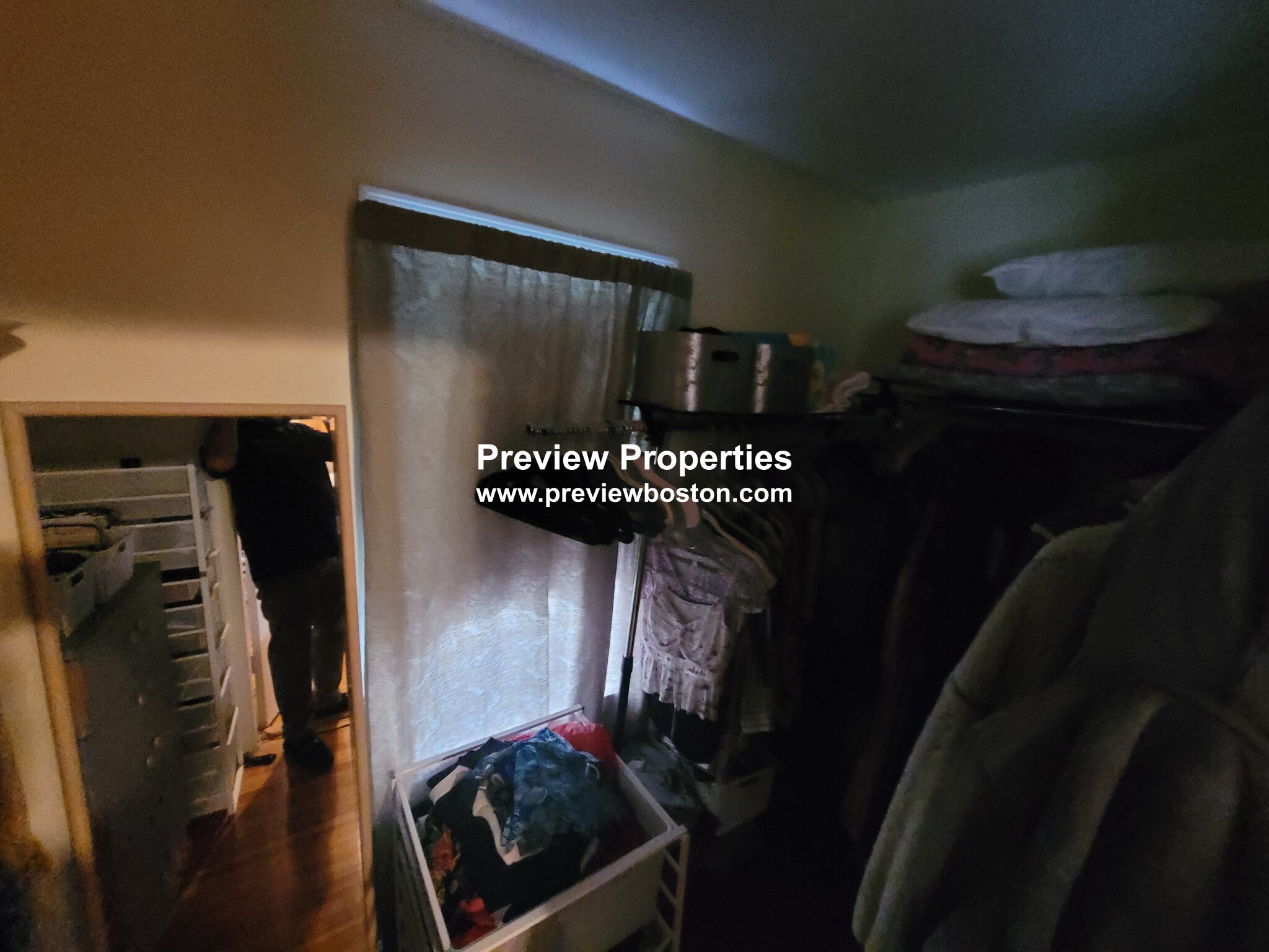 20 Oak Square Ave, Brighton