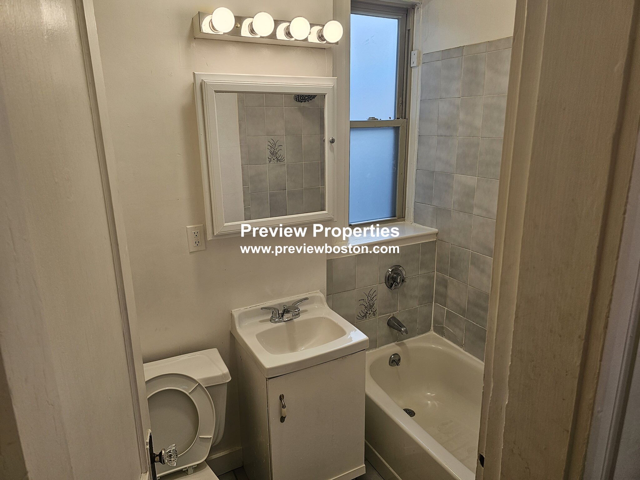 1673 Commonwealth Ave, Brighton