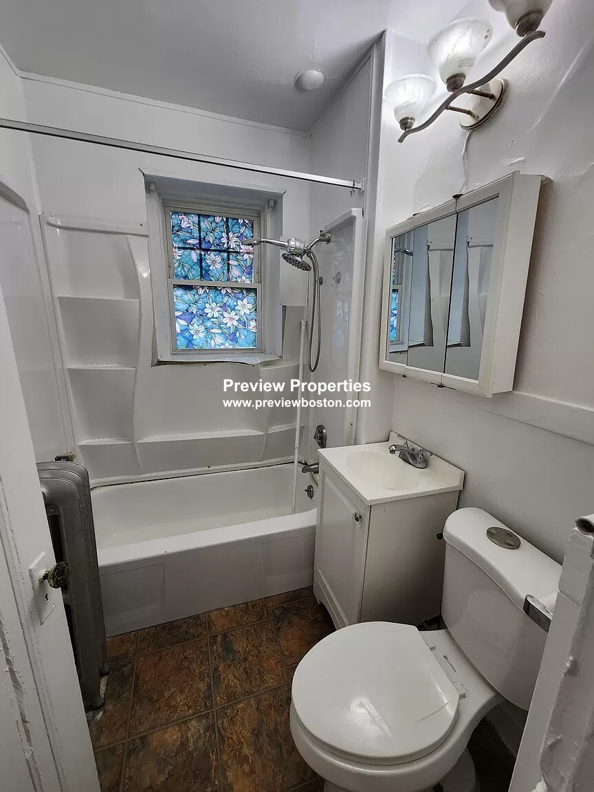 179 Thomas Burgin Pkwy, Quincy Center